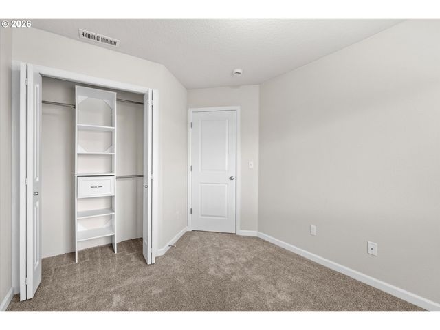 17323 Se ELIAS Ct, Damascus, OR 97089