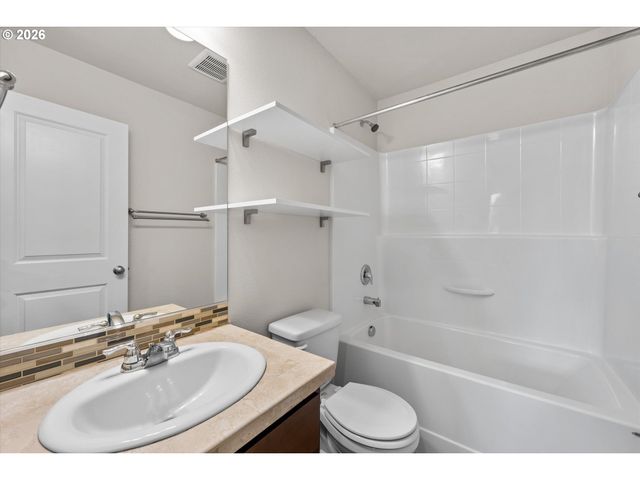 17323 Se ELIAS Ct, Damascus, OR 97089