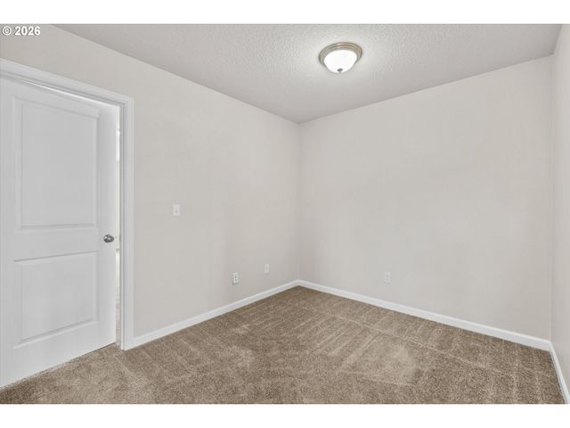 17323 Se ELIAS Ct, Damascus, OR 97089