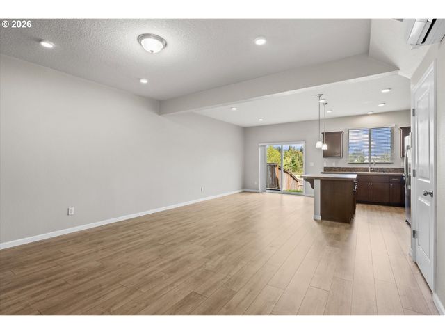 17323 Se ELIAS Ct, Damascus, OR 97089