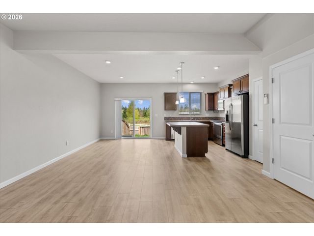 17323 Se ELIAS Ct, Damascus, OR 97089