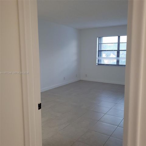 1301 NE 7th St 314, Hallandale Beach, FL 33009