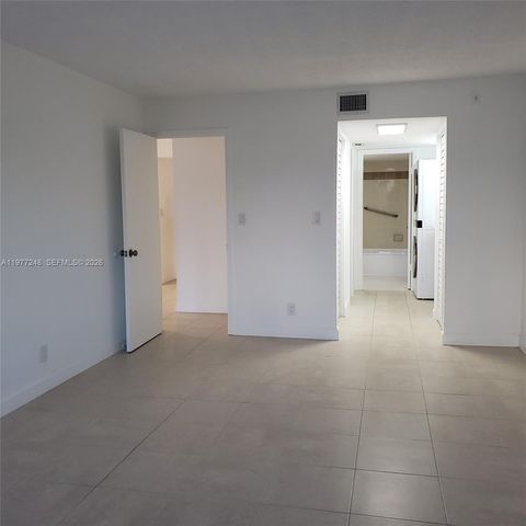 1301 NE 7th St 314, Hallandale Beach, FL 33009
