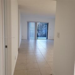 1301 NE 7th St 314, Hallandale Beach, FL 33009