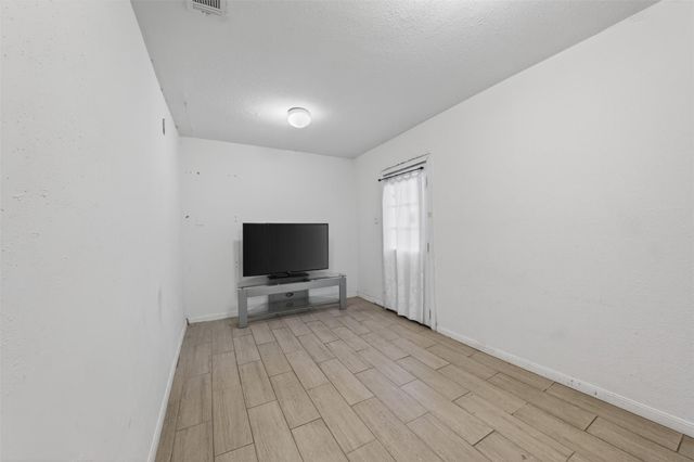 8029 Tareyton Lane, Houston, TX 77075