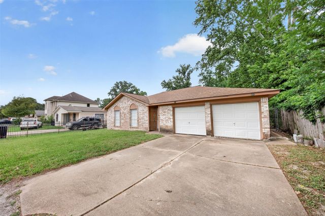 8029 Tareyton Lane, Houston, TX 77075