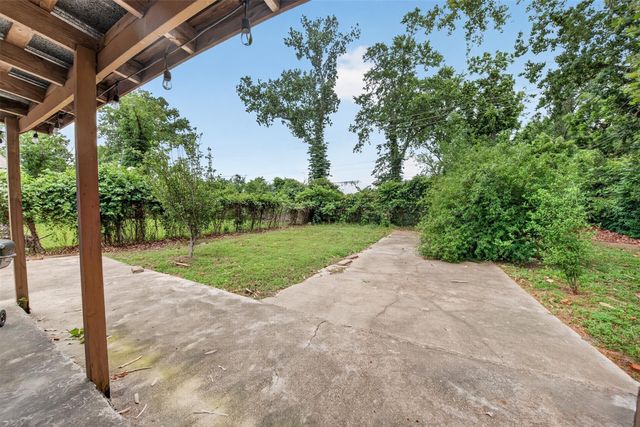 8029 Tareyton Lane, Houston, TX 77075