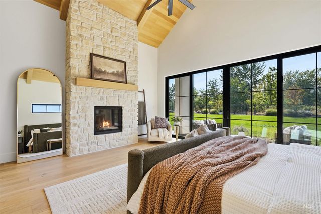 888 S Waning Lane, Eagle, ID 83616