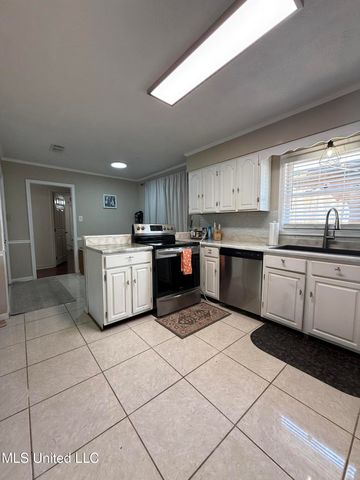 1600 Christine Drive, Mccomb, MS 39648