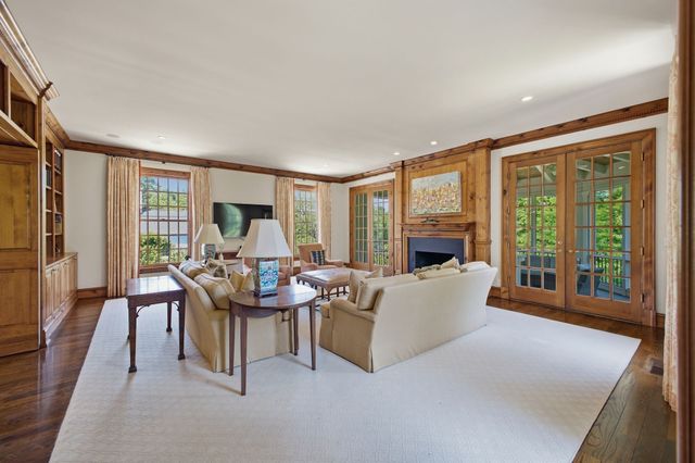 204 Sunnyside Dr, Nashville, TN 37205