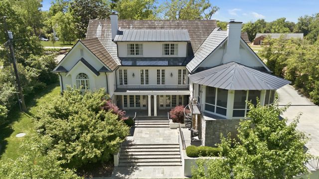 204 Sunnyside Dr, Nashville, TN 37205