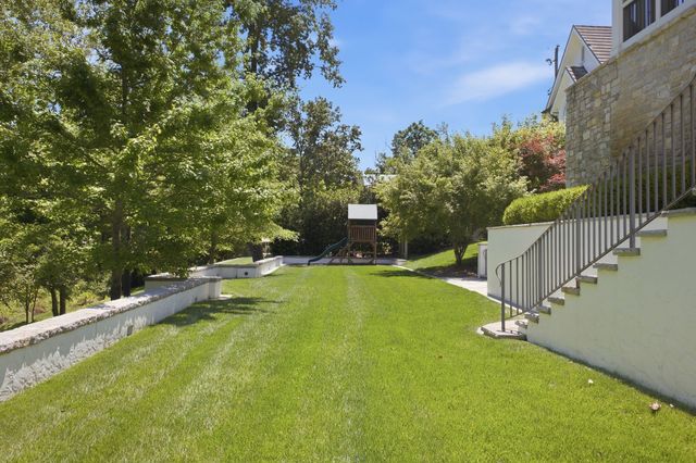 204 Sunnyside Dr, Nashville, TN 37205