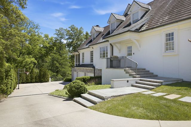 204 Sunnyside Dr, Nashville, TN 37205