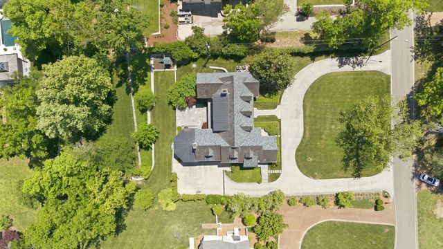204 Sunnyside Dr, Nashville, TN 37205