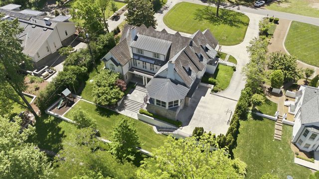 204 Sunnyside Dr, Nashville, TN 37205