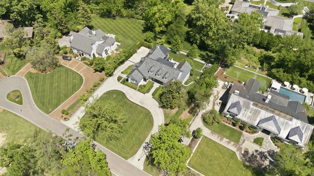 204 Sunnyside Dr, Nashville, TN 37205