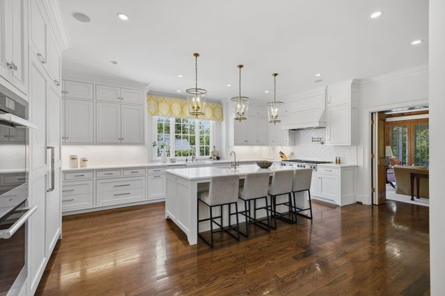 204 Sunnyside Dr, Nashville, TN 37205