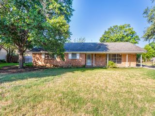 4708 Westlake Drive, Fort Worth, TX 76132