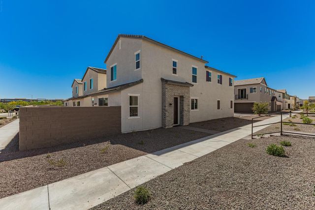 2434 W Maximo Way, Phoenix, AZ 85085