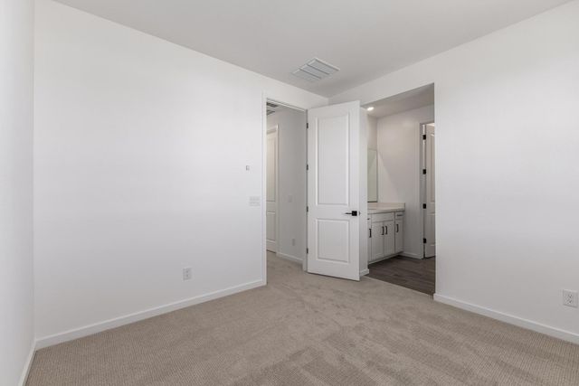 2434 W Maximo Way, Phoenix, AZ 85085