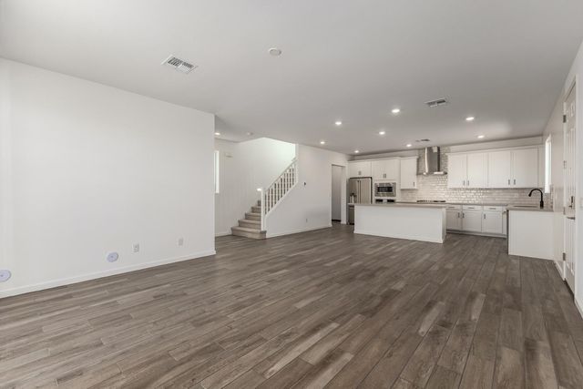 2434 W Maximo Way, Phoenix, AZ 85085