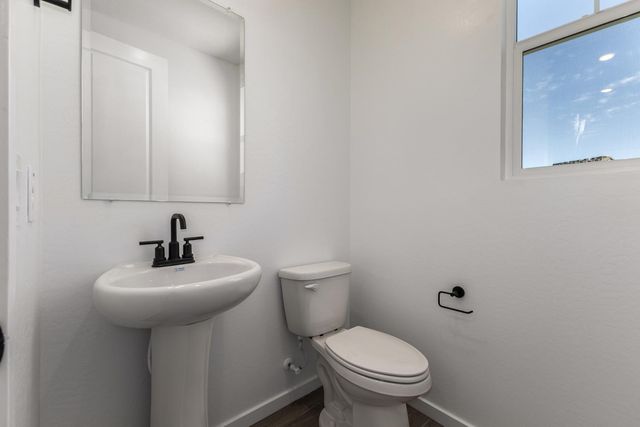 2434 W Maximo Way, Phoenix, AZ 85085