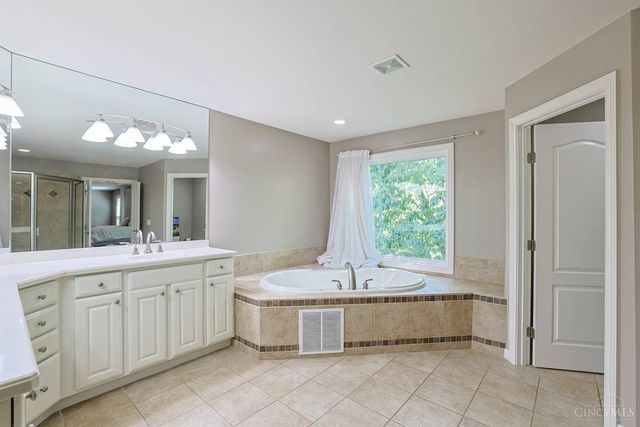 785 Cedar Drive, Miami Twp, OH 45140