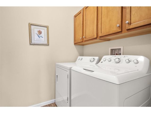 100 4th Avenue #208, South Saint Paul, MN 55075