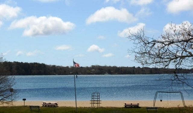 171 Wheeler Rd, Mashpee, MA 02649