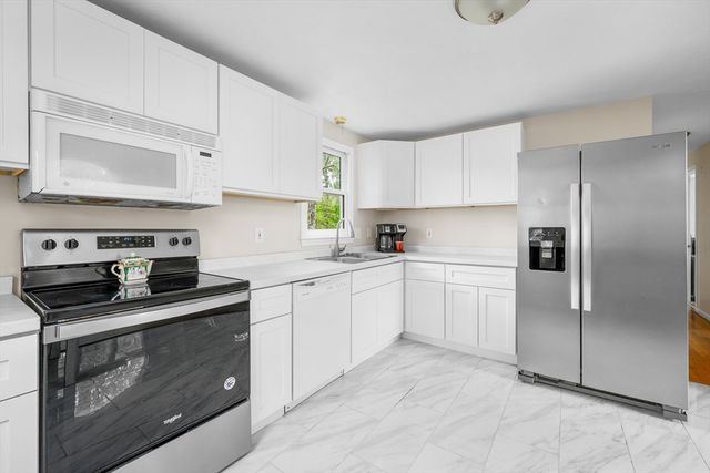 171 Wheeler Rd, Mashpee, MA 02649