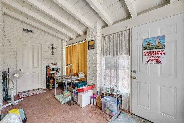 9385 Oak Glen Road, Cherry Valley, CA 92223
