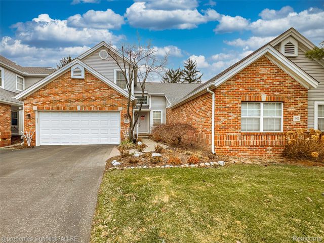 1144 Fairways Boulevard, Troy, MI 48085