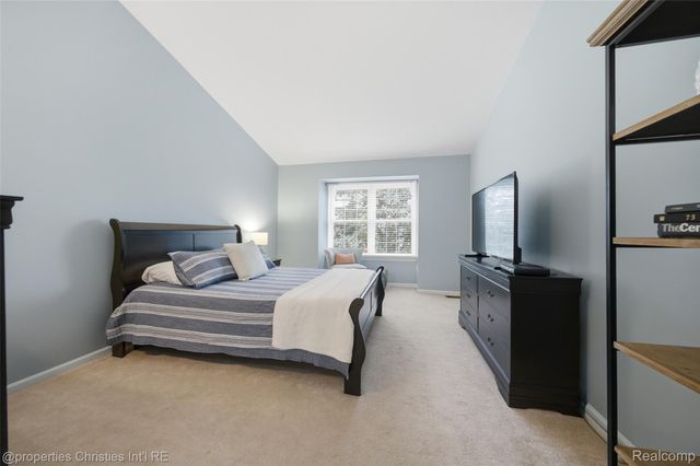 1144 Fairways Boulevard, Troy, MI 48085