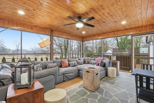 405 Foot Hills Road, Greenville, SC 29617