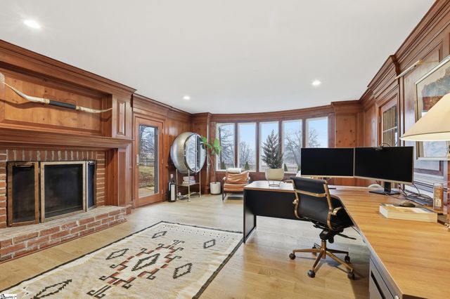 405 Foot Hills Road, Greenville, SC 29617