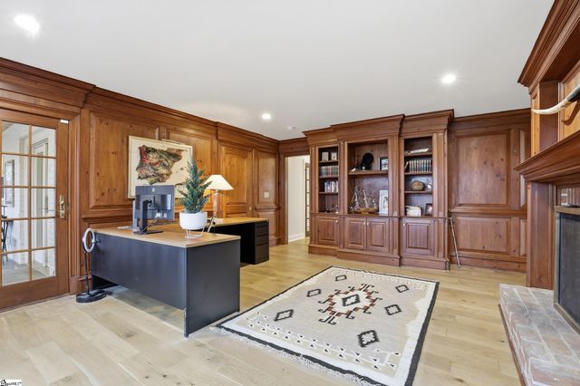 405 Foot Hills Road, Greenville, SC 29617