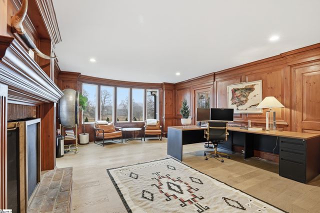 405 Foot Hills Road, Greenville, SC 29617