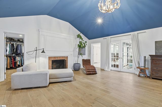 405 Foot Hills Road, Greenville, SC 29617