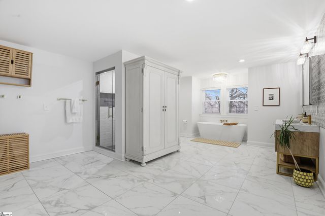 405 Foot Hills Road, Greenville, SC 29617