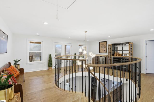 405 Foot Hills Road, Greenville, SC 29617