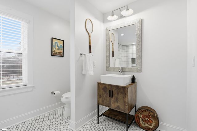 405 Foot Hills Road, Greenville, SC 29617