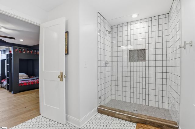 405 Foot Hills Road, Greenville, SC 29617