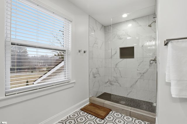 405 Foot Hills Road, Greenville, SC 29617