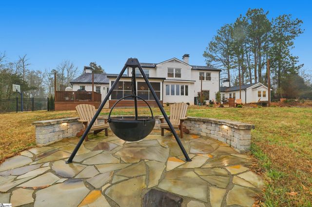 405 Foot Hills Road, Greenville, SC 29617