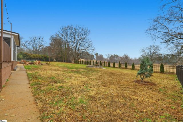 405 Foot Hills Road, Greenville, SC 29617