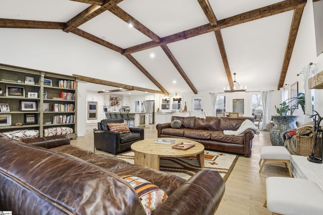 405 Foot Hills Road, Greenville, SC 29617