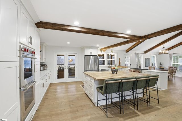 405 Foot Hills Road, Greenville, SC 29617