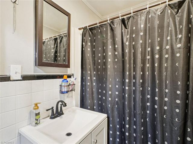 715 Baker Road, High Point, NC 27263