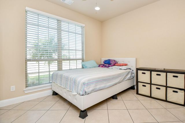 2446 Flowering Brook Lane, Sugar Land, TX 77479