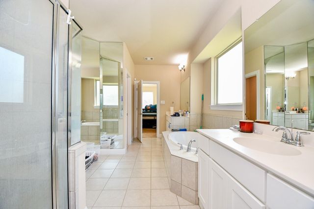 2446 Flowering Brook Lane, Sugar Land, TX 77479